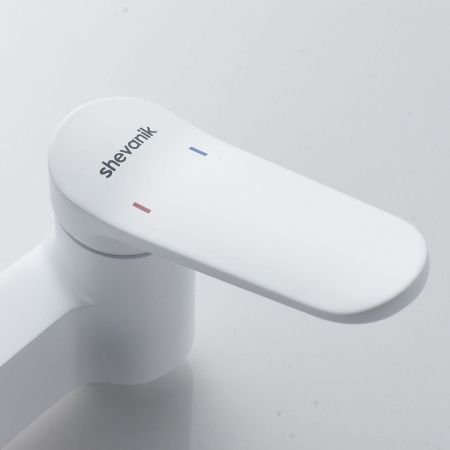 Душевая стойка Shevanik S4336C настенная цвет белый