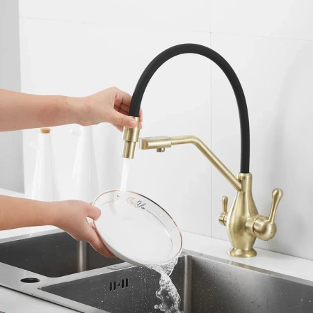 Смеситель для кухни Rose R858Q на мойку бронза