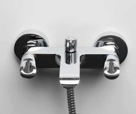 Смеситель для ванны Wasserkraft Lossa 1200 1201 настенный хром