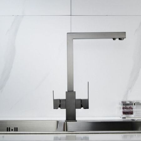 Смеситель для кухни Shevanik S148T на мойку оружейная сталь