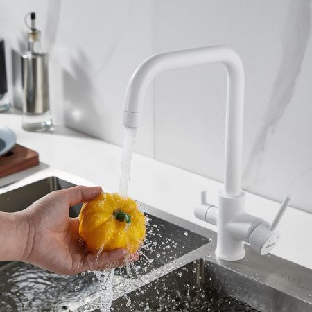 Смеситель для кухни Shevanik S228C на мойку белый