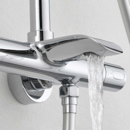 Душевая стойка Vincea Esse VSFS-1E1TCH настенная цвет хром с термостатом