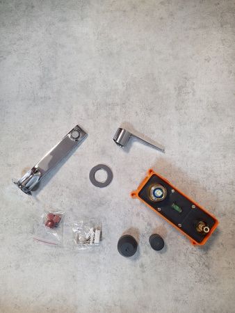 Смеситель для раковины AltroBagno Unione AltroBagnoUnione010509Cr встраиваемый в стену хром