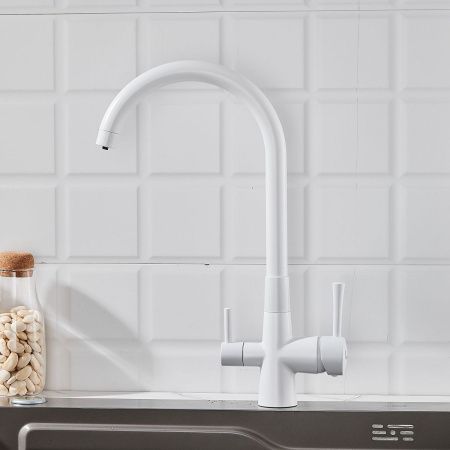 Смеситель для кухни Shevanik S428C на мойку белый