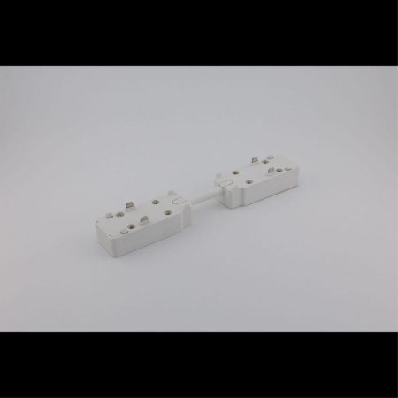 Коннектор питания прямой Aployt Magnetic track 48 (Магнетиц трацк 48) APL.0180.10.03