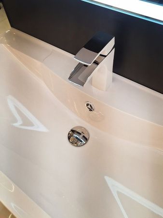 Смеситель AltroBagno Cascata AltroBagnoCascata0111BiCr на раковину белый/хром