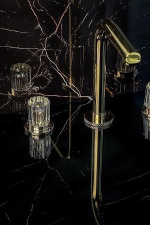 Смеситель для раковины Boheme Elegante 152-G-EL на столешницу золото