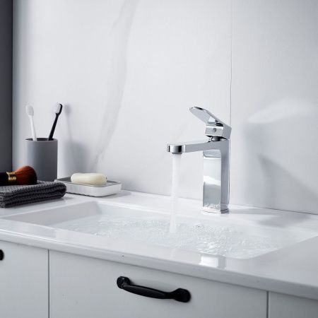 Смеситель Shevanik S4501 на раковину хром