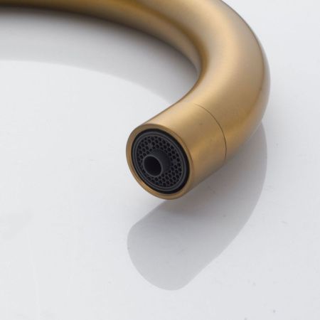 Смеситель для кухни Shevanik S428G на мойку золото