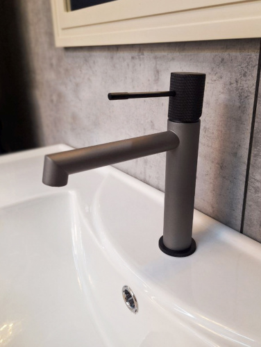 Смеситель для раковины AltroBagno Intento AltroBagnoIntento0127GrNe на раковину серый/черный - фото 2