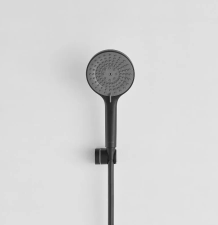 Смеситель для ванны Arrow AG3609MB настенный черный с душевым гарнитуром