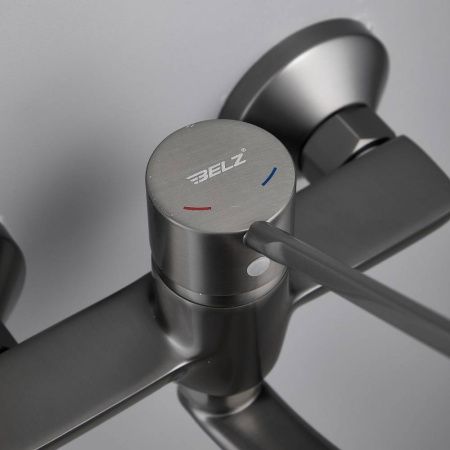 Смеситель для ванны и душа BELZ B79019-3 настенный оружейная сталь