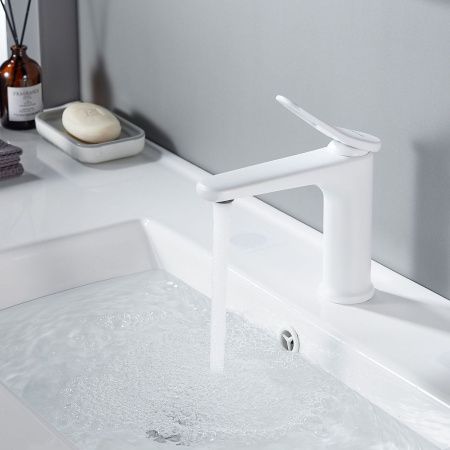 Смеситель Shevanik S4701C на раковину белый