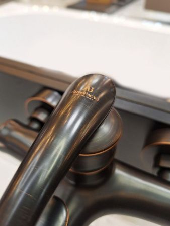 Смеситель для ванны AltroBagno Beatrice AltroBagnoBeatrice0205BrNe настенный черный