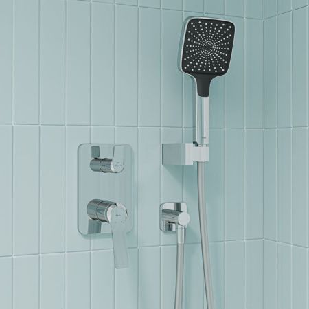 Душевая система Iddis Parker PARSB02i67 встраиваемая в стену цвет хром